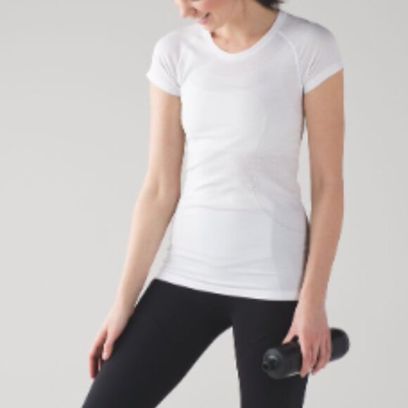 (6061)  🍋 LULULEMON RUN: Swiftly Tech Short Sleeve Crew Sz 10 **LOVED - Picture 2 of 10